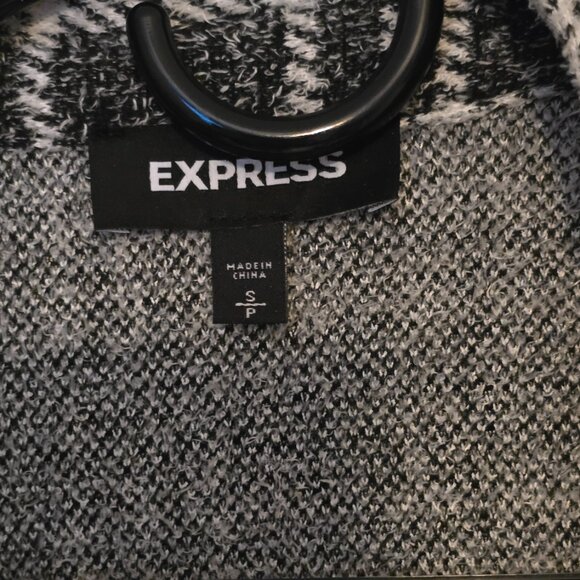 Black & White Plaid Sweater / Cardigan - Picture 2 of 4